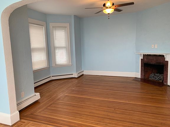 5th image of 191 Winthrop Shore Dr #1
