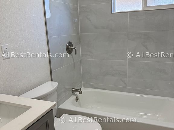 5th image of 3808 Sierra St