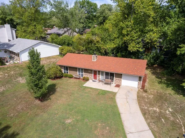 2501 Grandview Cir, Columbia, MO 65203