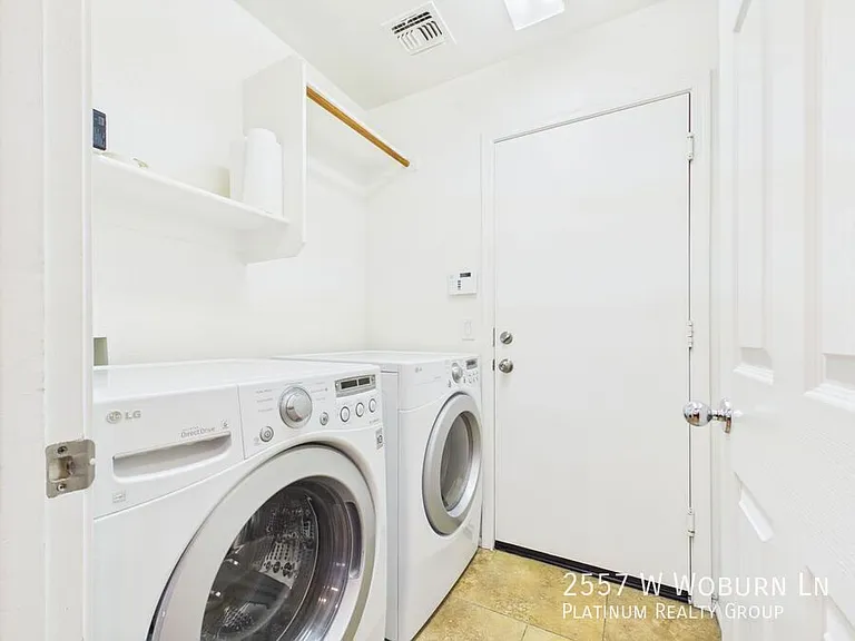 2557 W Woburn Ln — Photo 7