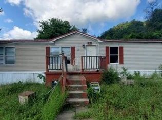 125 Cross St, Evarts, KY 40828