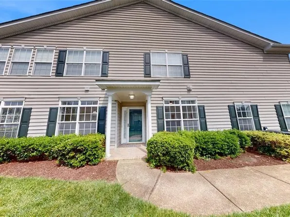 204 Melrose Ct, Suffolk, VA 23434