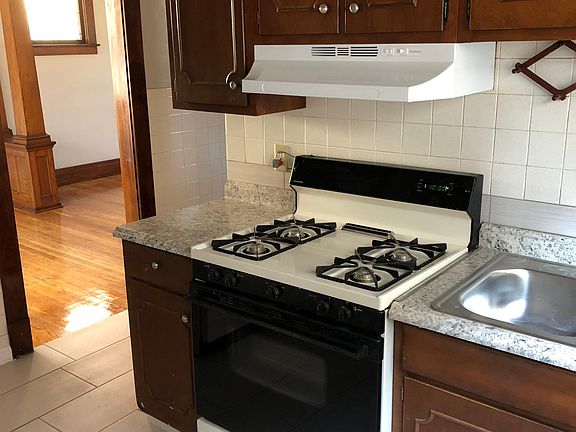 2nd image of 113 Bloomfield Ave