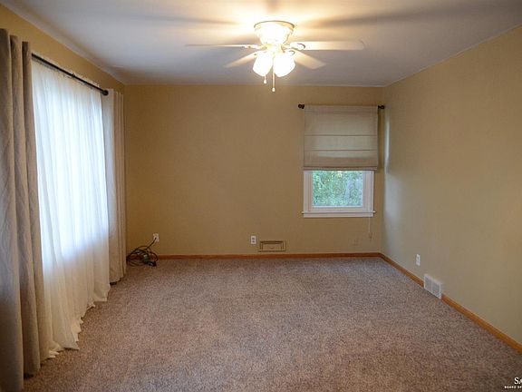 3rd image of 640 Morningside Dr