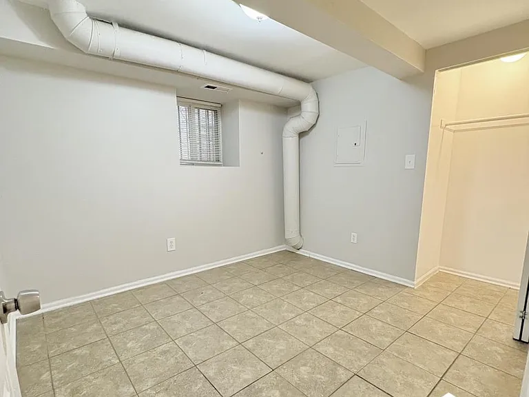 4009 S Calumet Ave #G — Photo 5