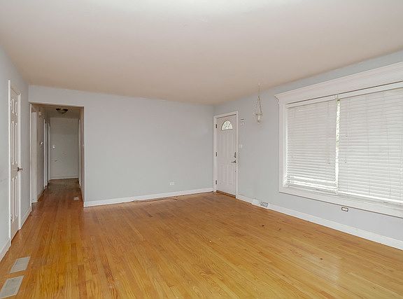 4th image of 24117 W Hillcrest Dr
