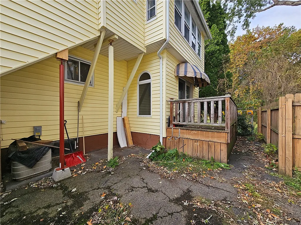 Building Photo - 54 Bemis Ave