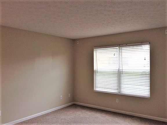 3rd image of 72 N Glen Oak Dr