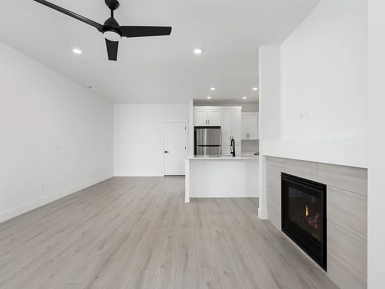 20869 SE Denver Dr — Photo 7
