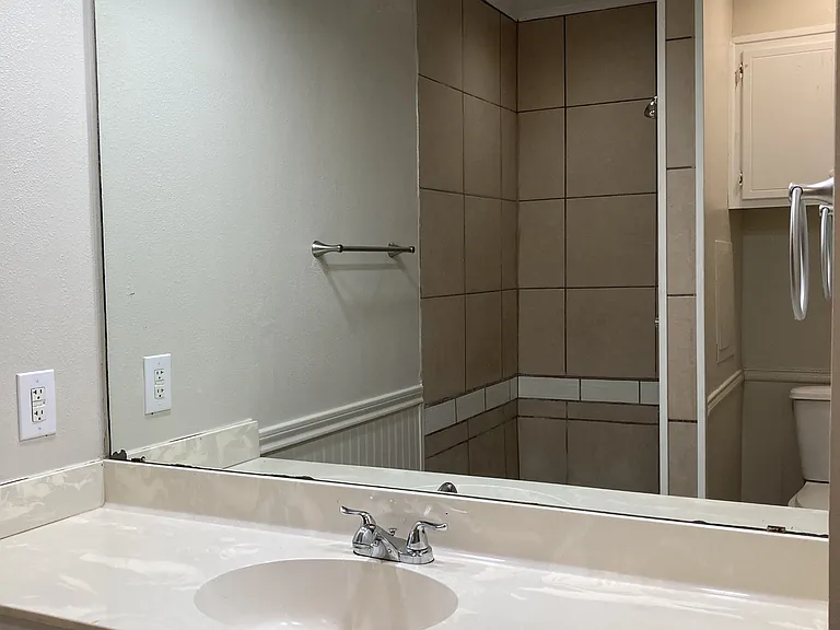 4118 Southpark Dr — Photo 11
