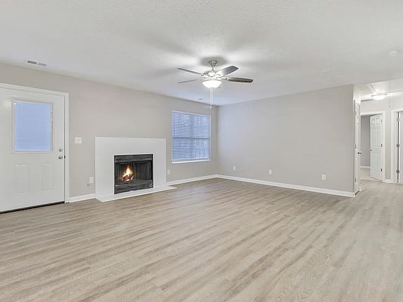 3rd image of 620 Waynes Ct SE #1