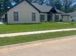 80 Lucia Ln, Maumelle, AR 72113