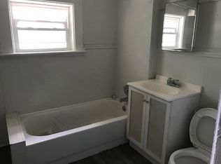 2515 6th Ave APT 4, Moline, IL 61265
