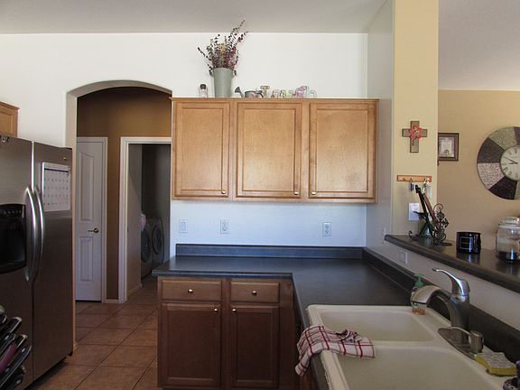 3rd image of 3562 E Meadowview Dr