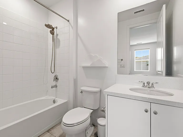 19212 Blackthorn Dr — Photo 44