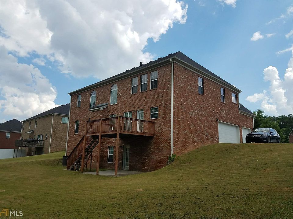 2nd image of 1613 Holly Hill Dr