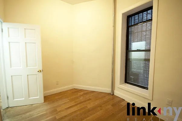 Rented by Link NY Realty | media 17