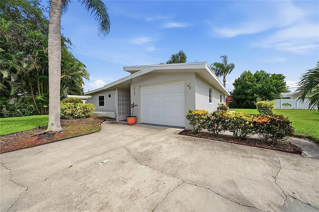2 bed, 2.0 bath, 1153 sqft, $2,750 — Photo 3