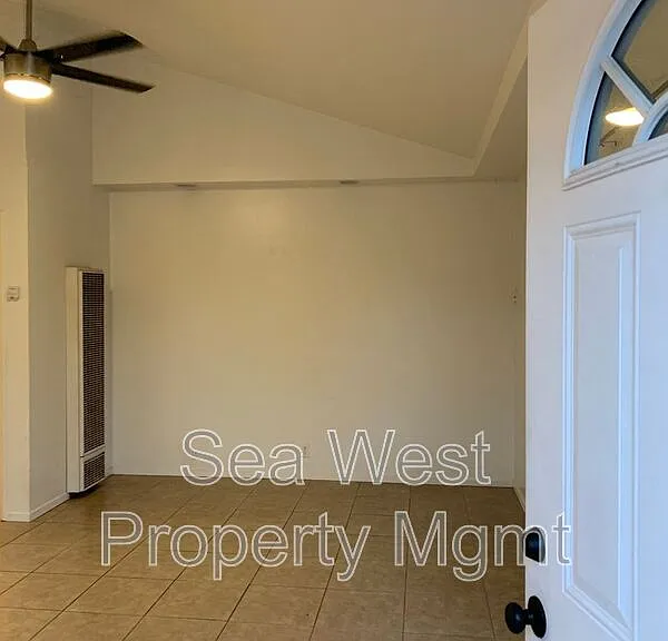 123 W Jason St #C — Photo 7