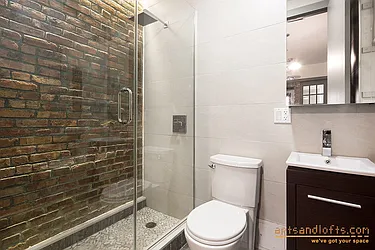 Rented by aptsandlofts.com