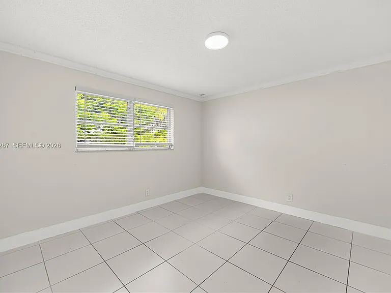 5450 Hollywood Blvd #107 — Photo 13