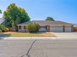 2872 Sierra Manor Dr, Minden, NV 89423