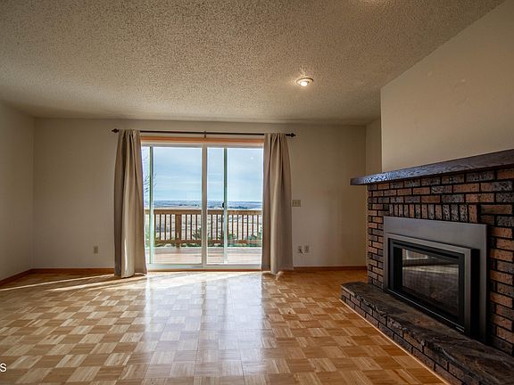 4th image of 4600 Highland Rd NW