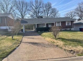 11001 Acton Dr, Saint Louis, MO 63123