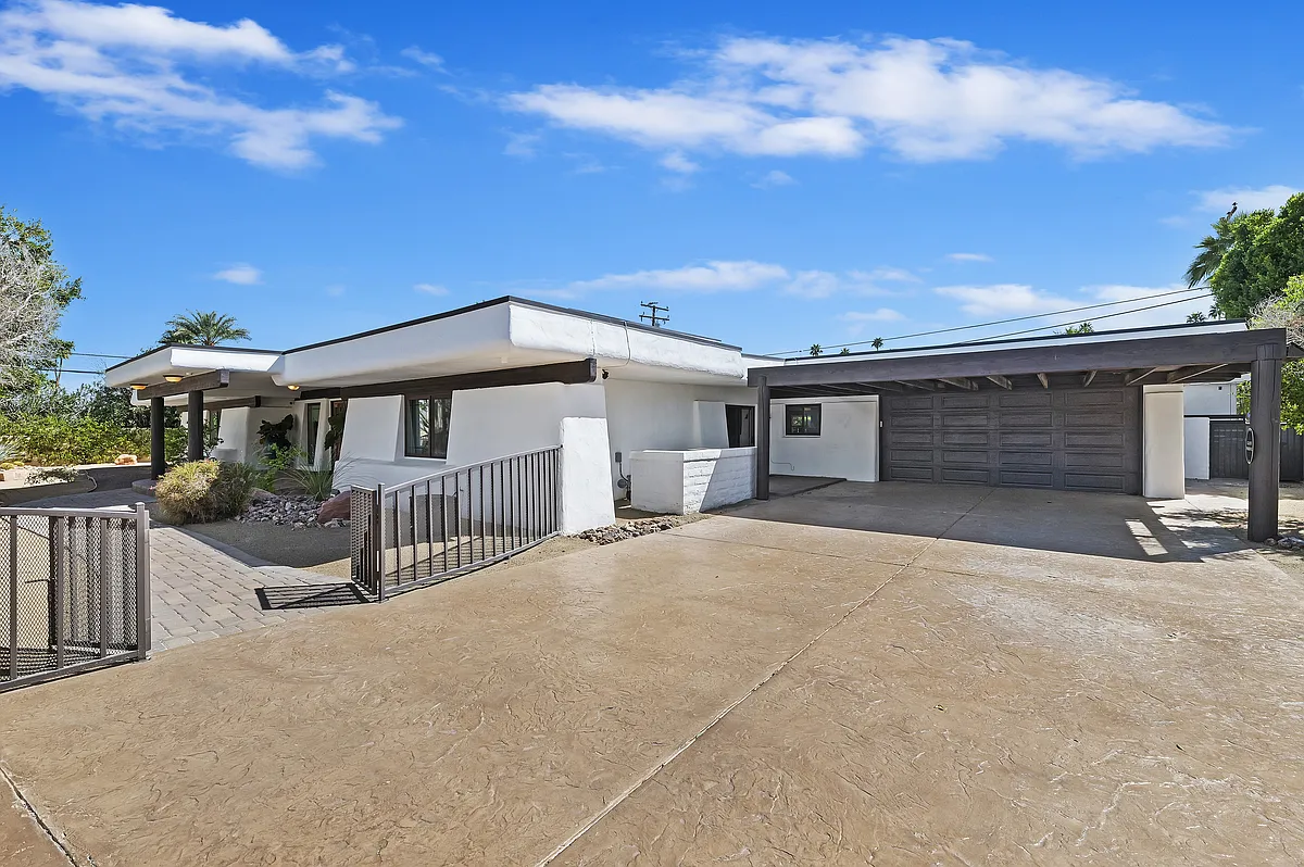 Building Photo - 73191 Shadow Mountain Dr