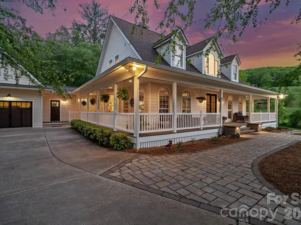 9 Whispering Meadows Dr, Fairview, NC 28730
