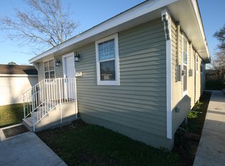 718 16th St, Gretna, LA 70053