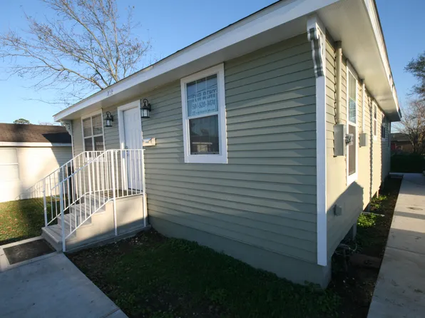 718 16th St, Gretna, LA 70053
