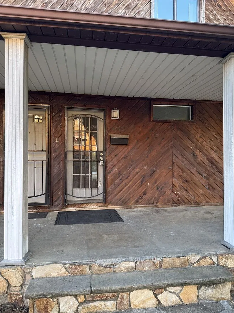 Charming 2BR Condo in Pittsburgh — Photo 1