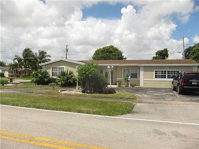 1st image of 4211 NW 36th Ter