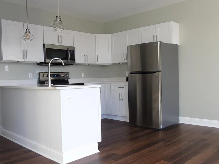 130 Adams St #1 — Photo 10