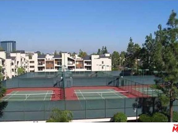 3rd image of 5530 Owensmouth Ave APT 222