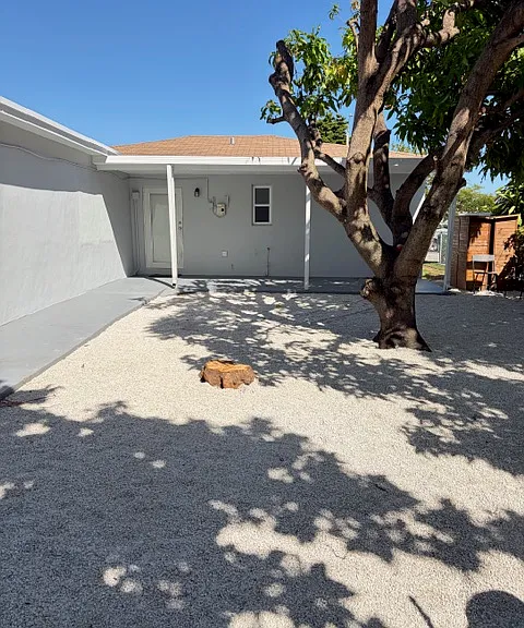 3660 NW 15th St — Photo 14