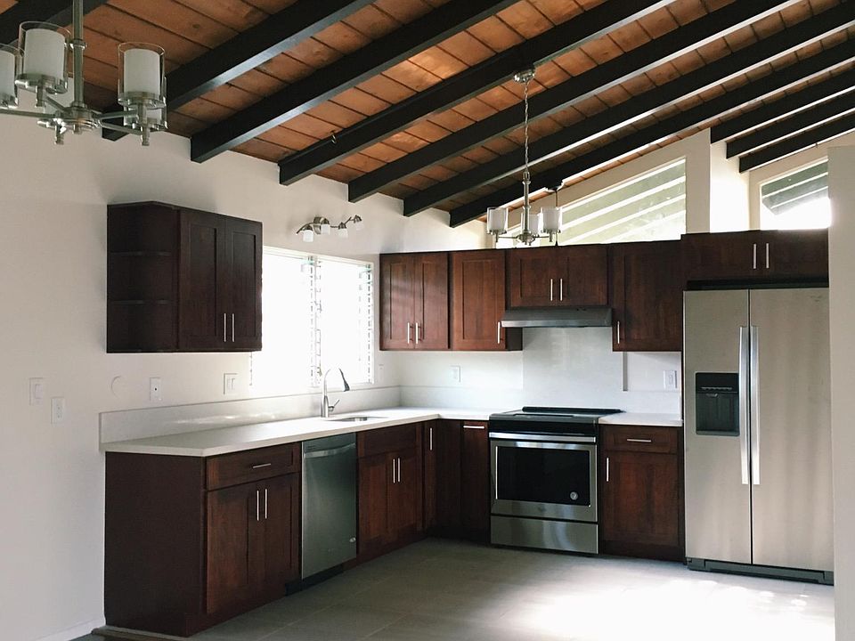 Open concept kitchen and dining area