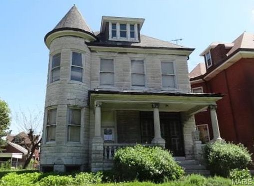 1st image of 4570 Holly Ave