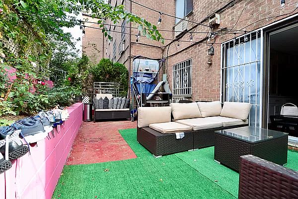 1st image of 9415 46th Ave APT 1