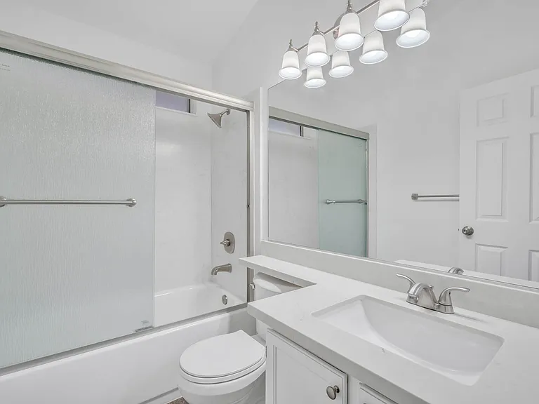 244 Delta Leaf Way — Photo 3