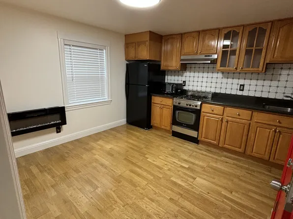 1921 26th Ave APT 4, Oakland, CA 94601