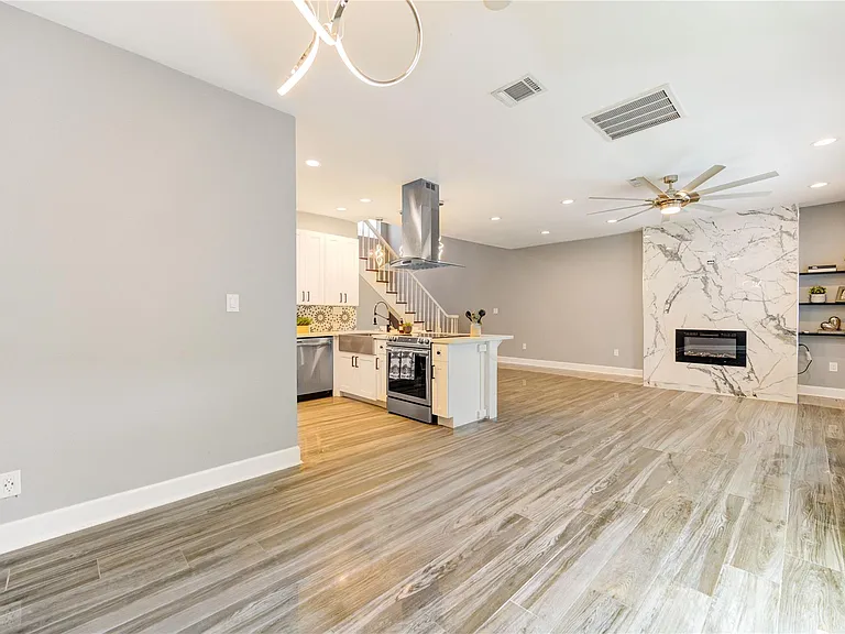 15137 Kimberley Ct #27 — Photo 5