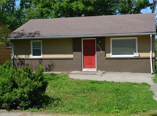 2716 N Walrond Ave, Kansas City, MO 64117