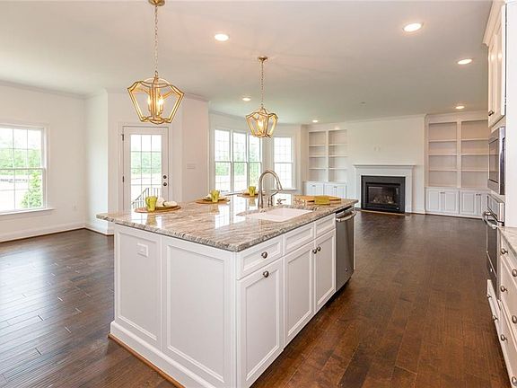 4th image of 6301 Ellington Woods Dr