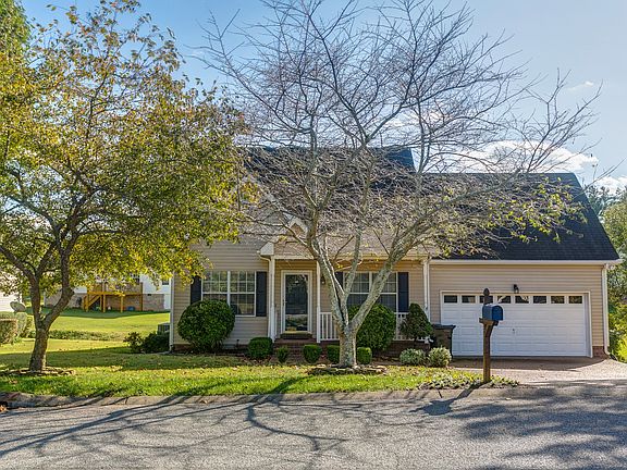 2nd image of 127 Cambridge Dr