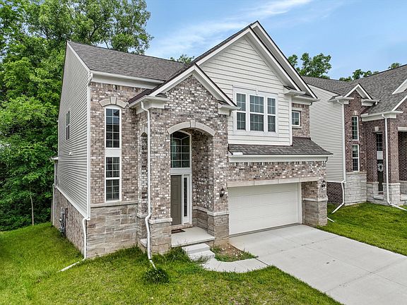 2nd image of 2855 Dillon Dr