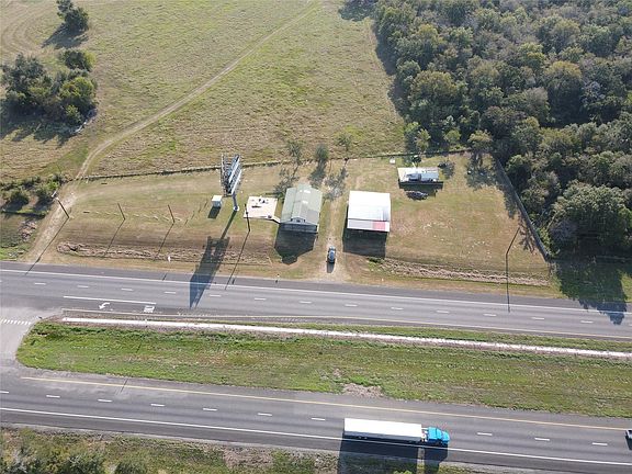 4th image of 38042 N Highway 6