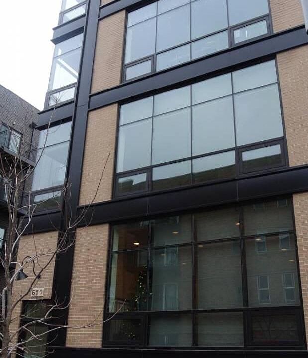 1st image of 650 N Green St #4