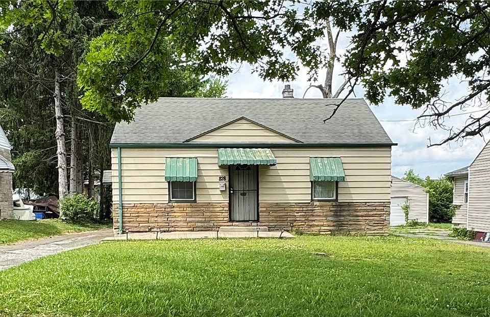 1st image of 828 Marmion Ave